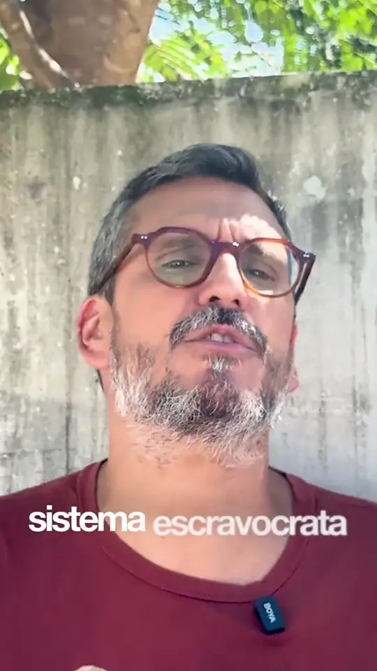 Quadro do vídeo Reparação histórica