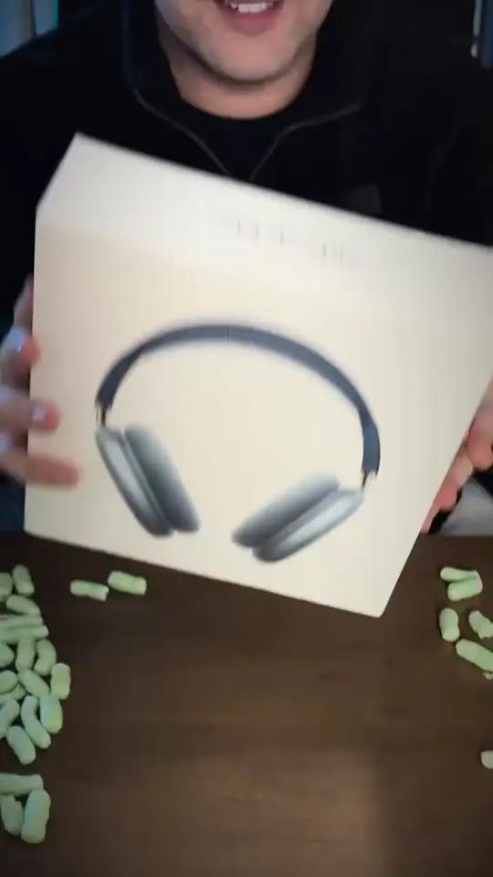 Quadro do vídeo Embalando um AirPods Max